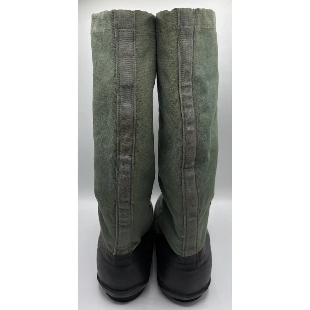 Vintage US Military N-1B MUKLUK Boots Sz. Medium Extreme Cold Weather w/Liners.